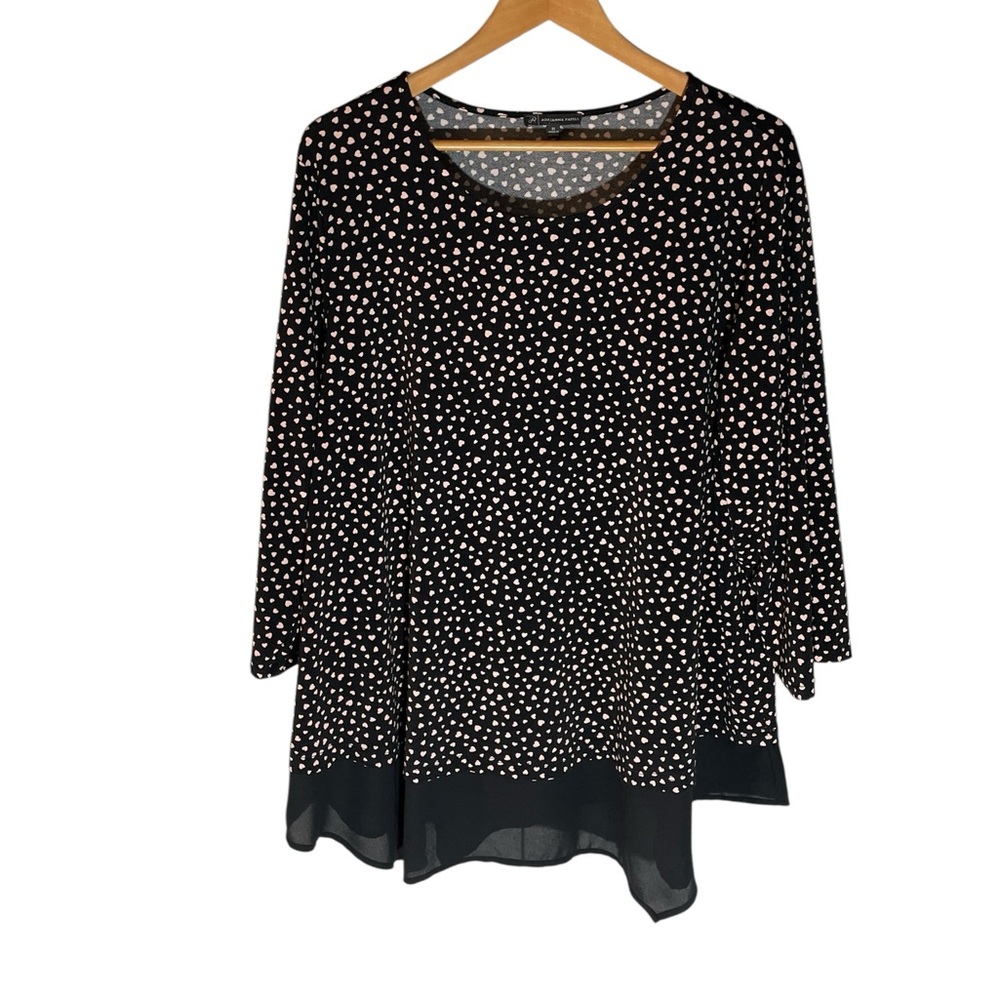 Y1- Adrianna Papell Black Tunic with Pink Heart Print